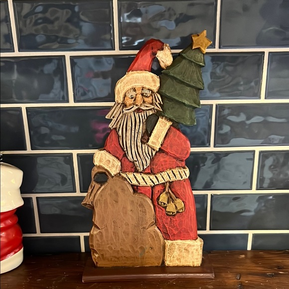 Looks like Handcrafted Wooden Santa Claus with Christmas Tree - Picture 1 of 4